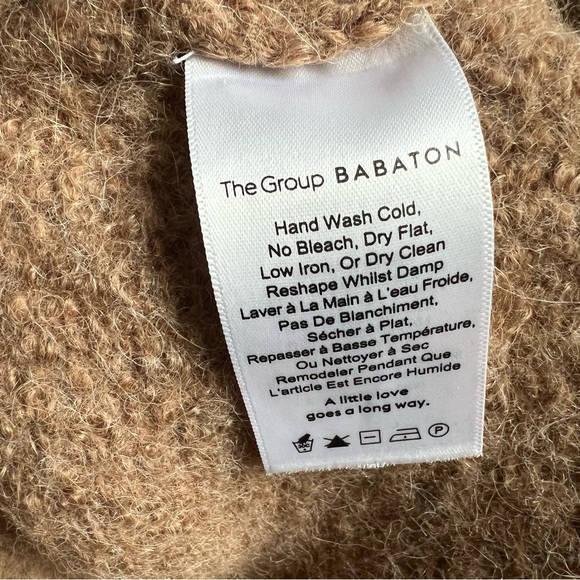 Aritzia The Group by Babaton 100% Alpaca Turtleneck Size L - Picture 7 of 9